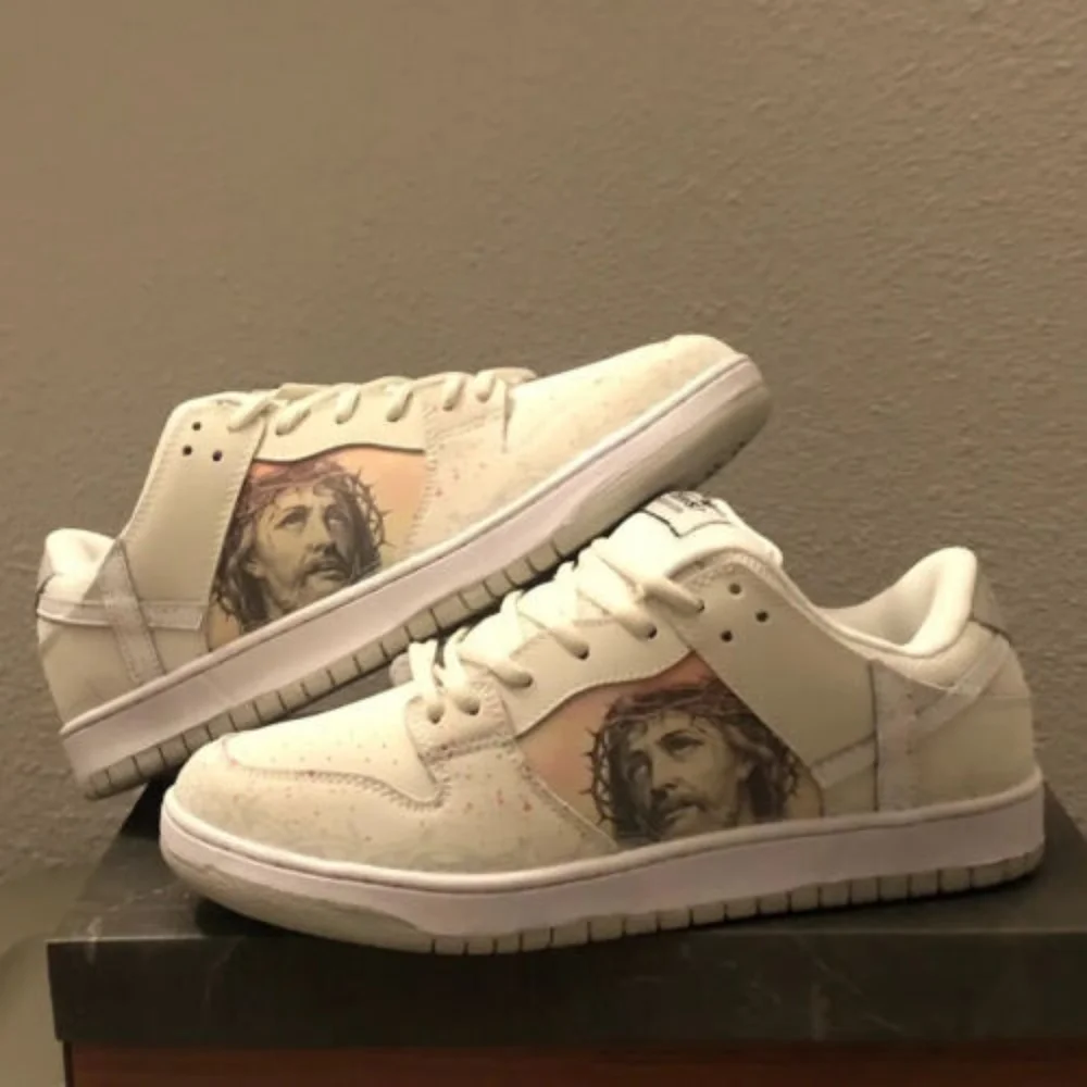 Shoes - Picture 2 of 5